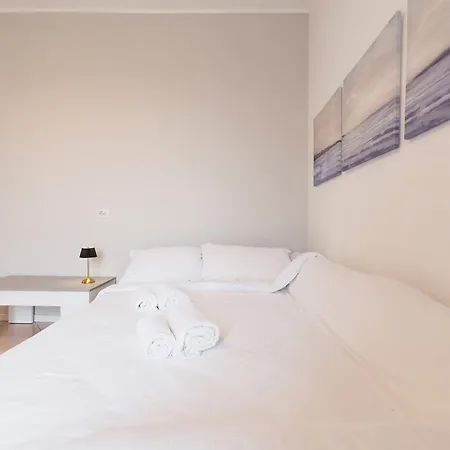 Primopiano - Olgettina Apartamento *