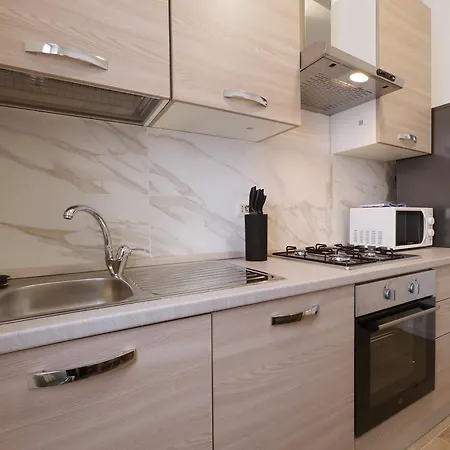 Primopiano - Olgettina Apartamento *