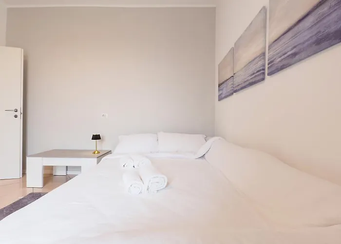 Primopiano - Olgettina Apartment *